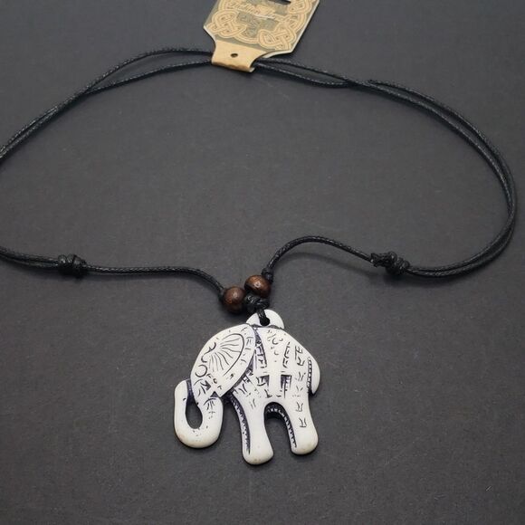 BOHO elephant adjustable rope Necklace unisex - Picture 1 of 3
